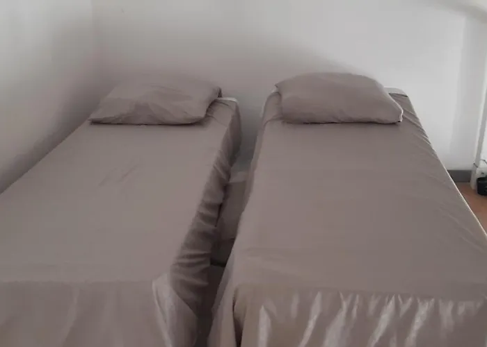 Maison De Village Entierement Renovee Avec Gout