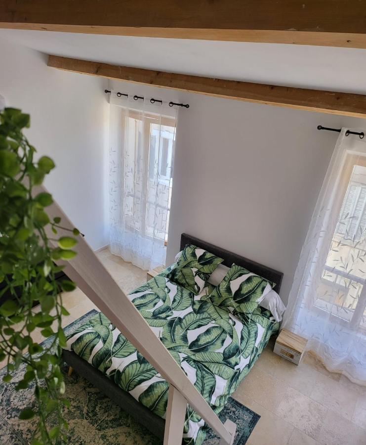Maison De Village Entierement Renovee Avec Gout *